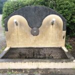 相模原北公園の水飲み場　リスかウサギか どちらだろう